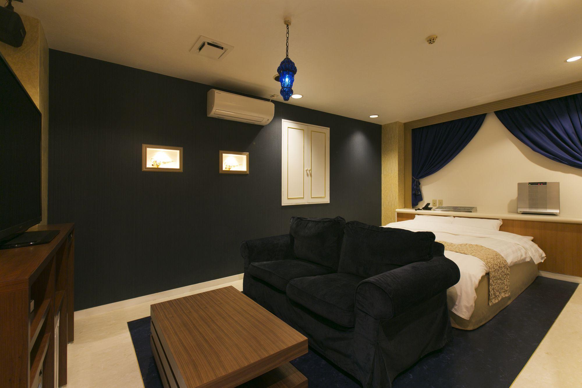 Hotel Atlantis Higashi Osaka (Adults Only) מראה חיצוני תמונה