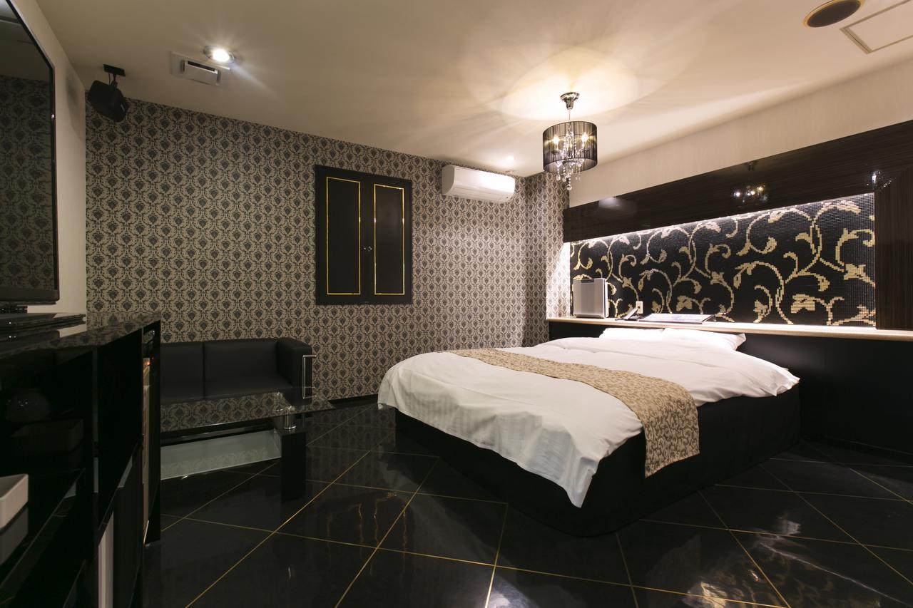 Hotel Atlantis Higashi Osaka (Adults Only) מראה חיצוני תמונה